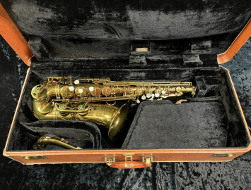 Photo 99% Original Lacquer Selmer Paris Mark VI Alto Saxophone - Serial # 63199